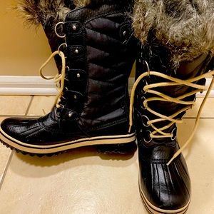 Womens size 9 Sorel Winter boots